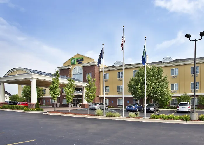 Holiday Inn Express & Suites Woodhaven By Ihg